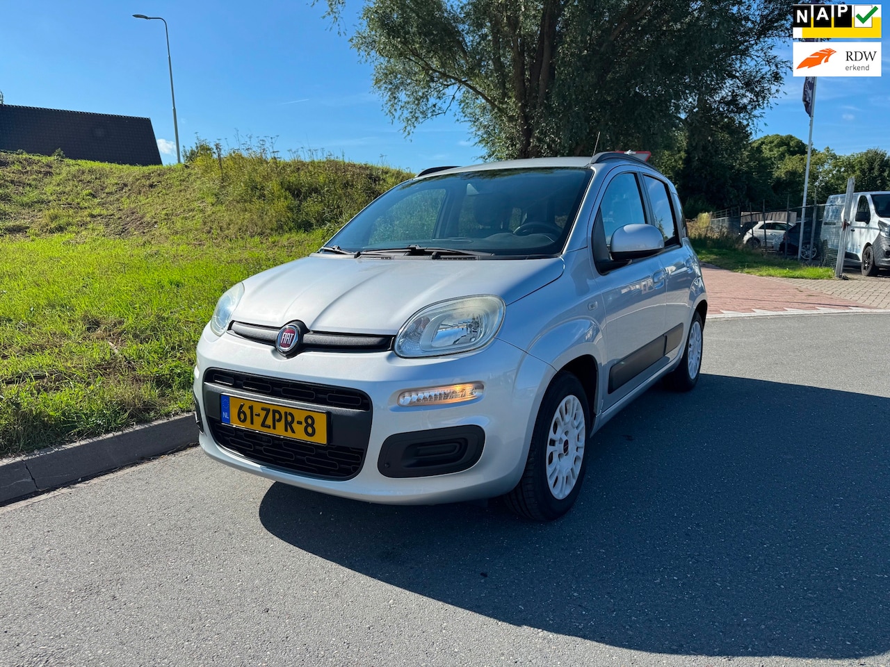 Fiat Panda - 0.9 TwinAir Lounge Trekhaak Airco 5 persoons - AutoWereld.nl
