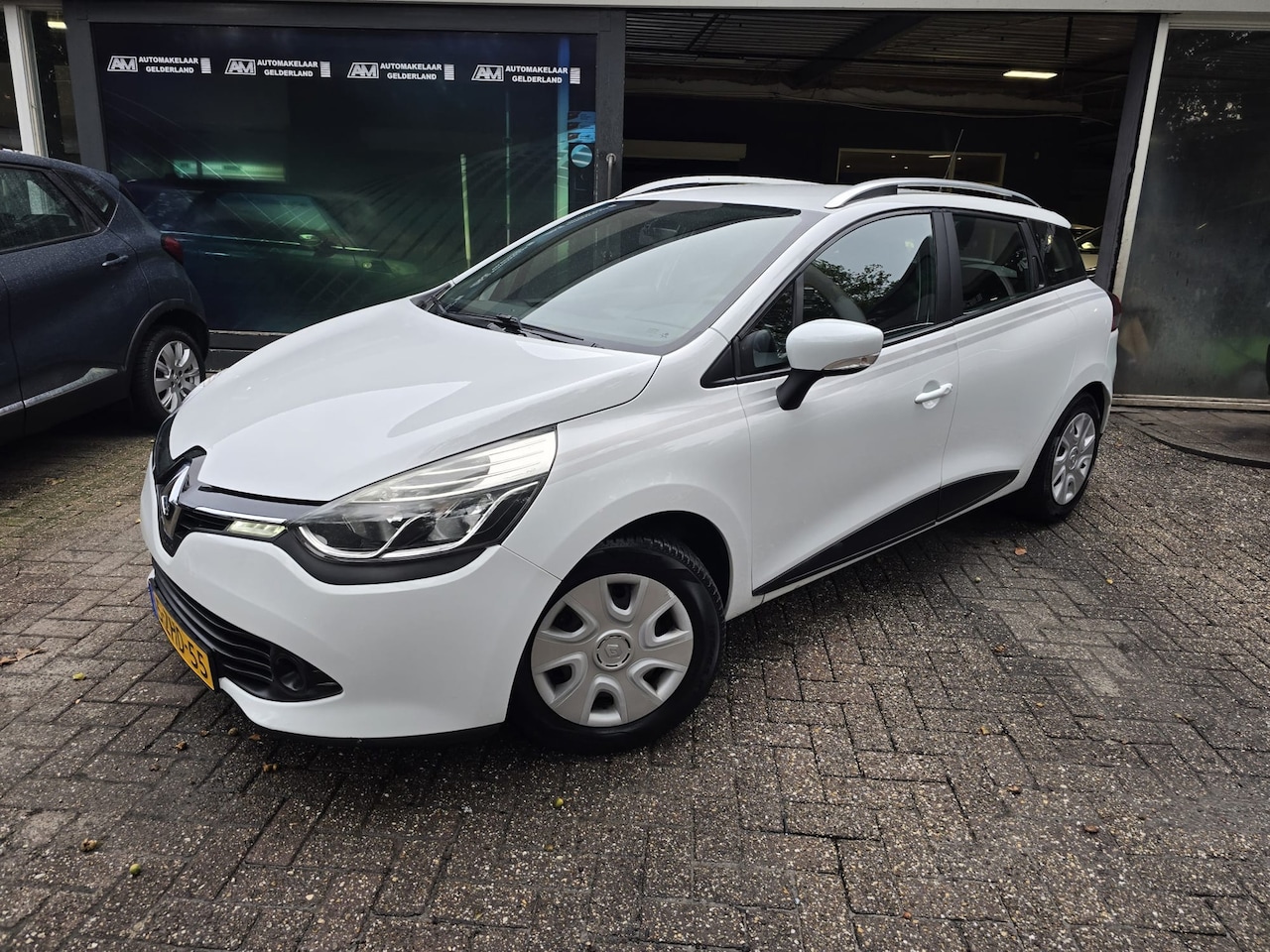 Renault Clio Estate - 1.5 dCi ECO Expression nw koppeling| - AutoWereld.nl