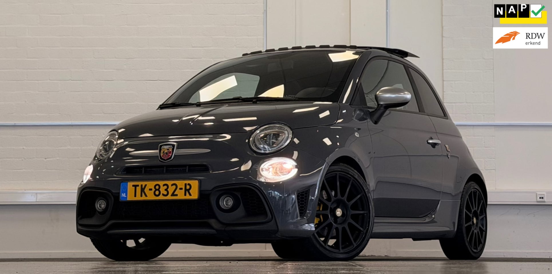 Abarth 595 - 1.4 T-Jet Turismo 165pk Automaat Schuif/kanteldak Mooi! - AutoWereld.nl