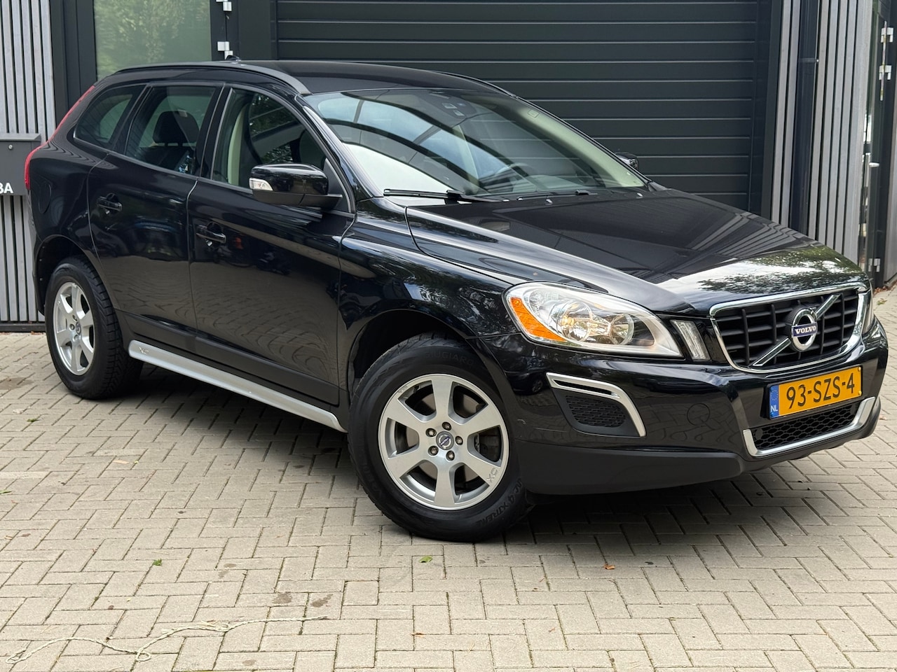 Volvo XC60 - 2.0 T5 Kinetic BTW - AutoWereld.nl