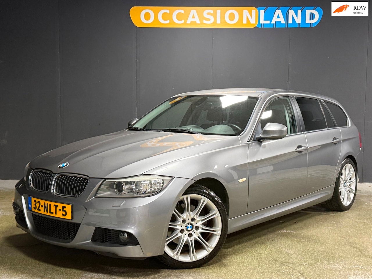 BMW 3-serie Touring - 325i Business Line M-SPORT|NAP|CRUISE|XENON|AIRCO|NAVI|BLUETOOTH|RADIO|18INCH| - AutoWereld.nl
