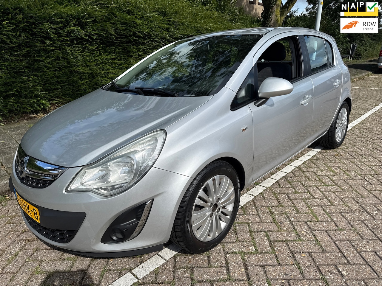 Opel Corsa - 1.4-16V Cosmo 1.4-16V Cosmo - AutoWereld.nl