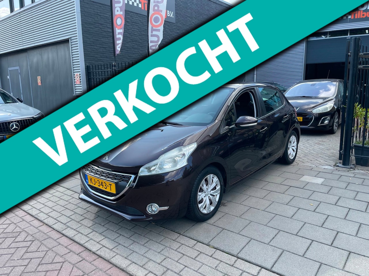 Peugeot 208 - 1.4 VTi Active Airco Navi PDC NAP APK 1 Jaar - AutoWereld.nl