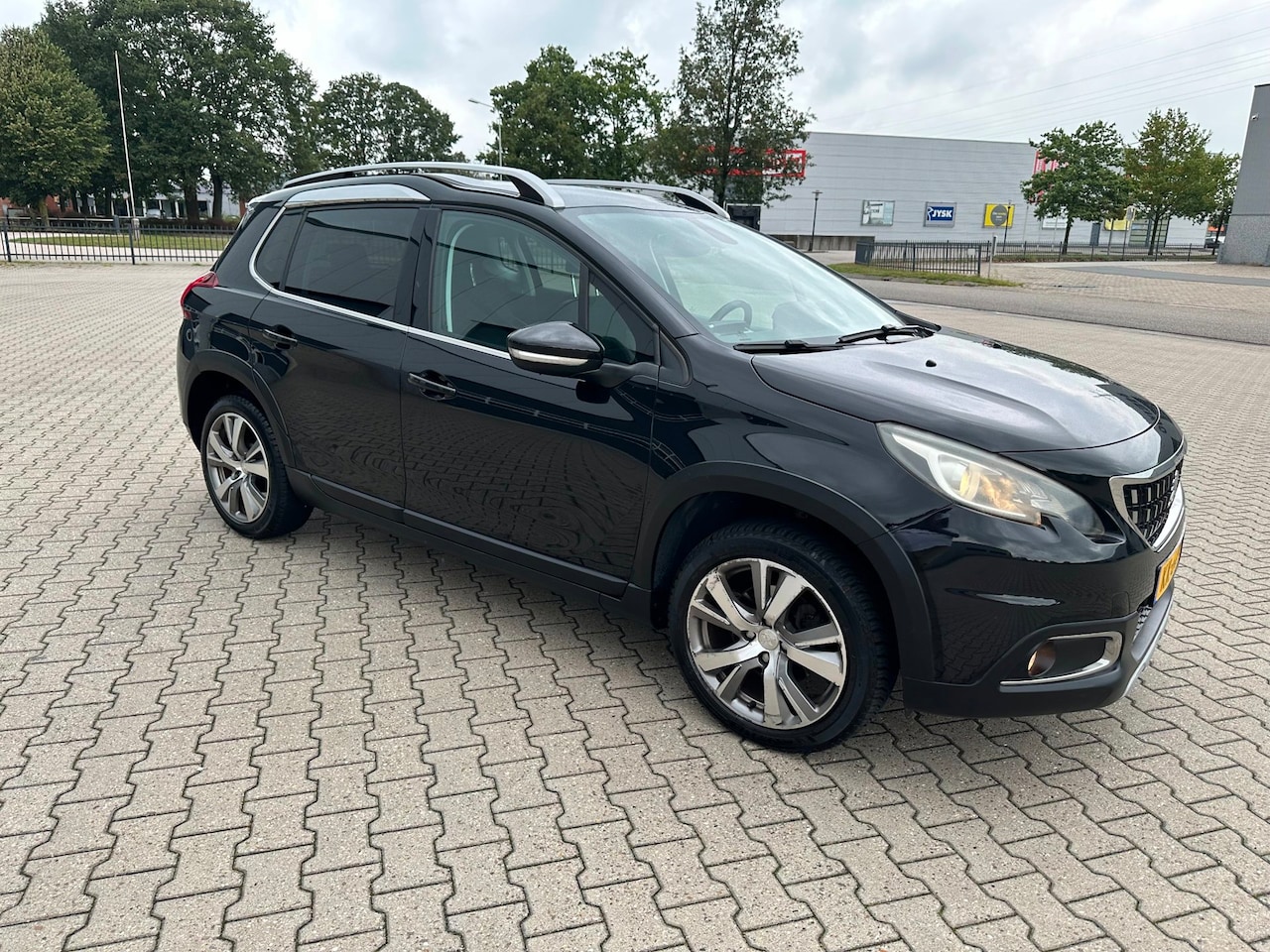 Peugeot 2008 - 1.2 PureTech Allure 1.2 PureTech Allure - AutoWereld.nl