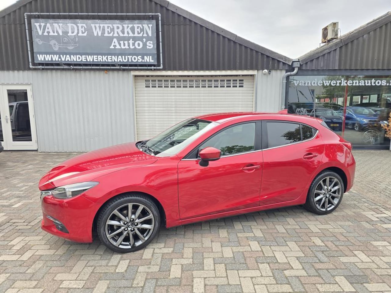 Mazda 3 - 2.0 SkyActiv-G 120 GT-M Clima|Navi|Leer|LED|Bose|Camera|Nap!! - AutoWereld.nl
