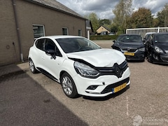 Renault Clio - 0.9 TCe Limited REST BPM €400,