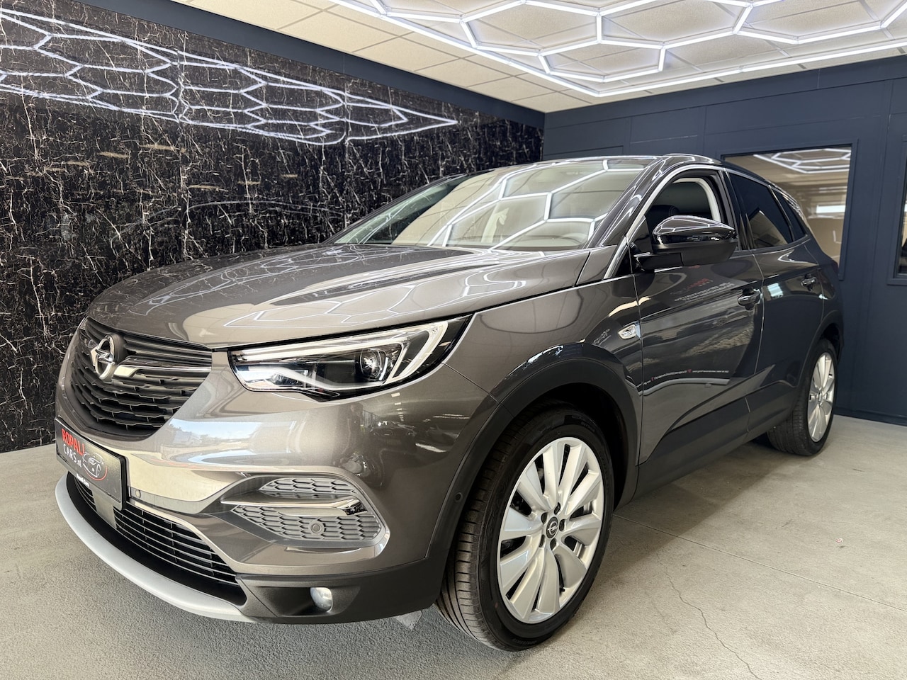Opel Grandland X - 1.5 CDTi 130pk Innovation /CarPlay / stoelverwarming/ ventilatie / lederbekleding - AutoWereld.nl