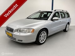 Volvo V70 - 2.4 Edition Sport LEER / NL-AUTO / COMPLETE HISTORIE