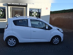 Chevrolet Spark - 1.2 16V LT 4 cylinder 5drs/Hoogzitter