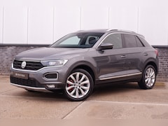 Volkswagen T-Roc - 1.5 TSI Sport | Pano | Trekhaak | LED | Carplay | Camera | Virtual Cockpit | Blind-Spot |