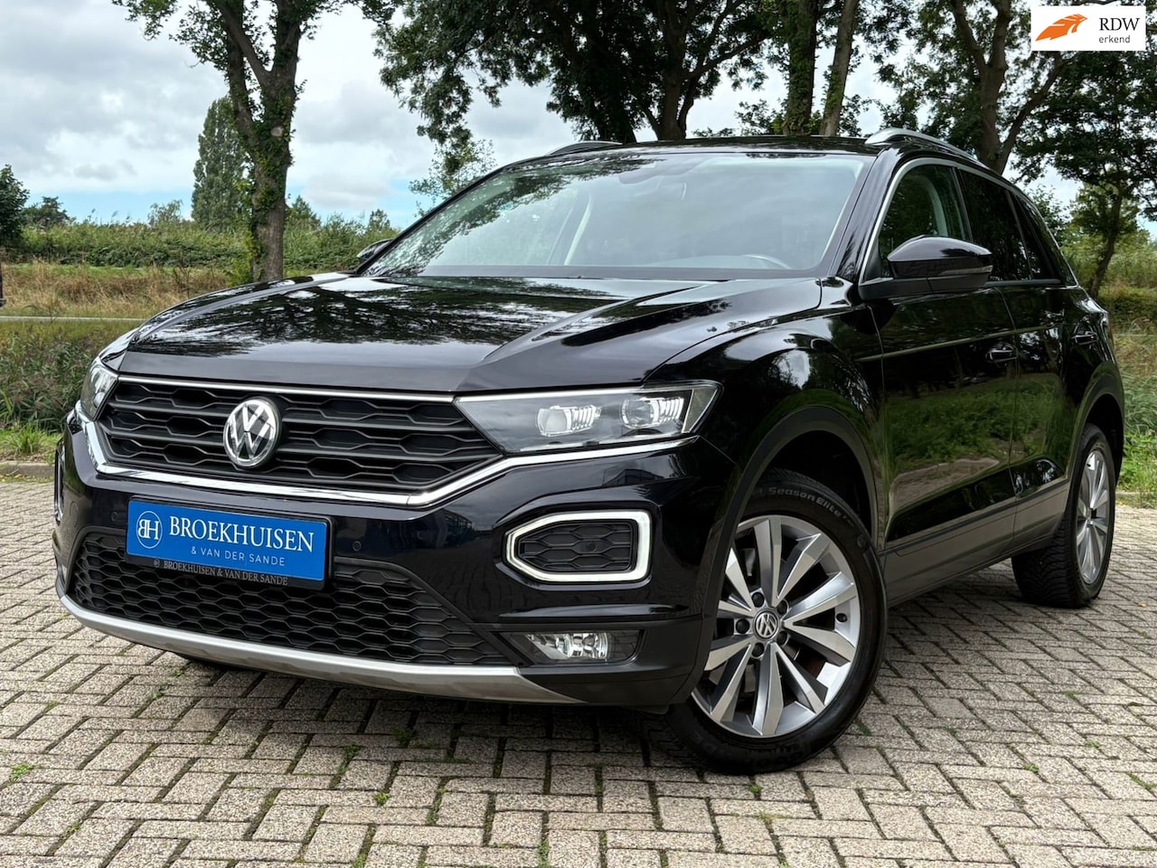 Volkswagen T-Roc - 1.0 TSI Style Trekhaak / Camera / Stoelverwarming - AutoWereld.nl