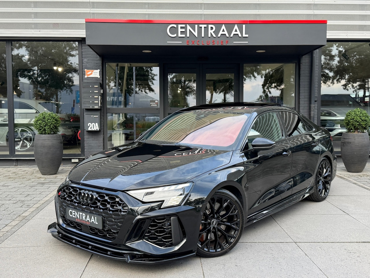 Audi RS3 - Limousine 2.5 TFSI RS 3 quattro Pano|B&O|ACC|BTW|Magnetic-Ride|400PK|Carplay - AutoWereld.nl