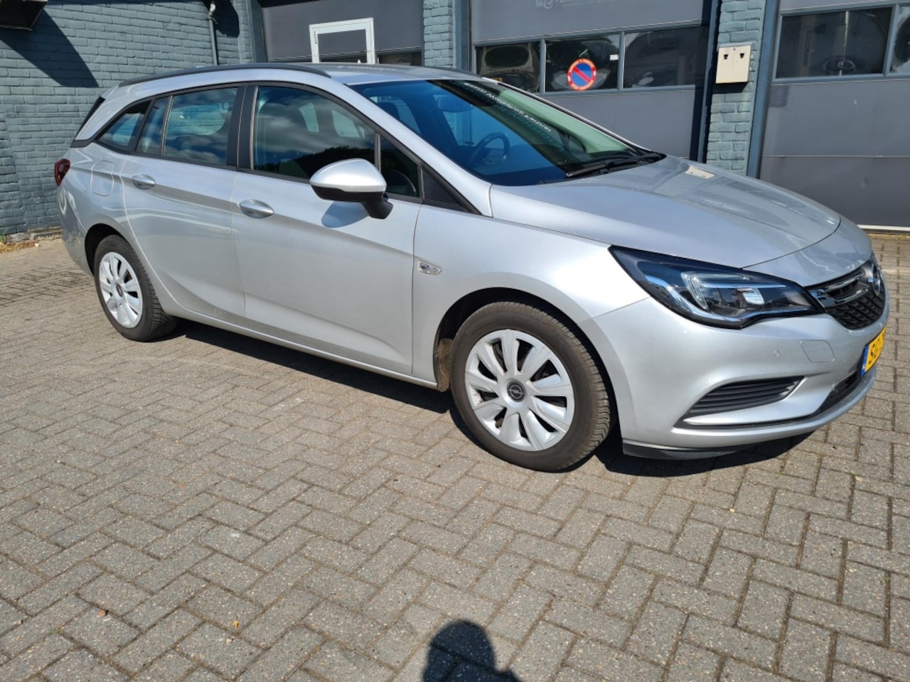 Opel Astra Sports Tourer - 1.4 Online Ed. Automaat Carplay Camera - AutoWereld.nl