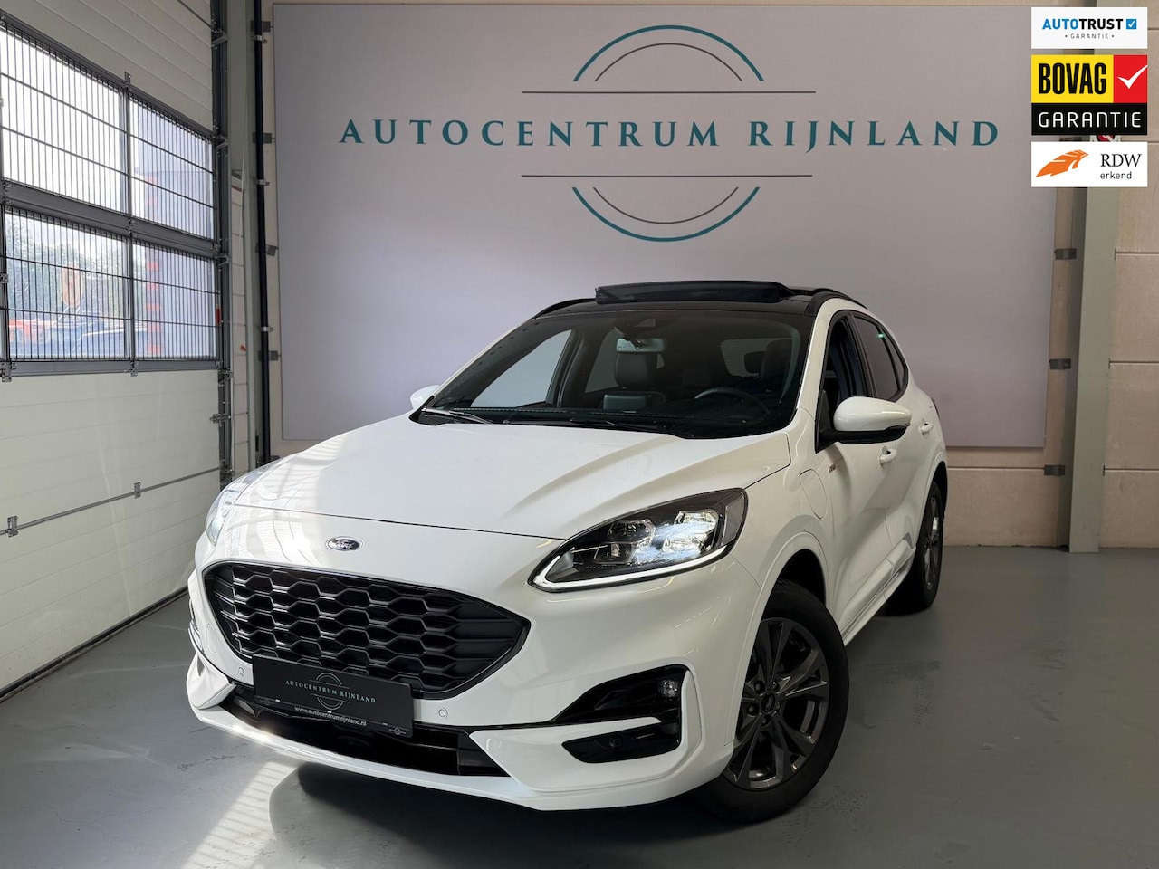 Ford Kuga - 2.5 PHEV ST-Line X 2.5 PHEV ST-Line X, Automaat, Panoramadak, Stoel/Stuur verwarming, Navi, Camera, Carplay - AutoWereld.nl
