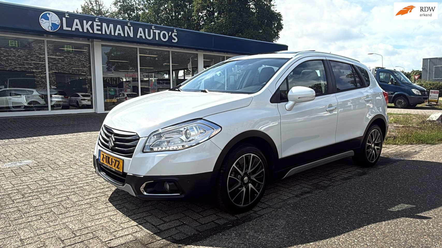 Suzuki SX4 S-Cross - 1.6 High Executive Pano Leder Navi Automaat Huurkoop Inruil APK Garantie - AutoWereld.nl