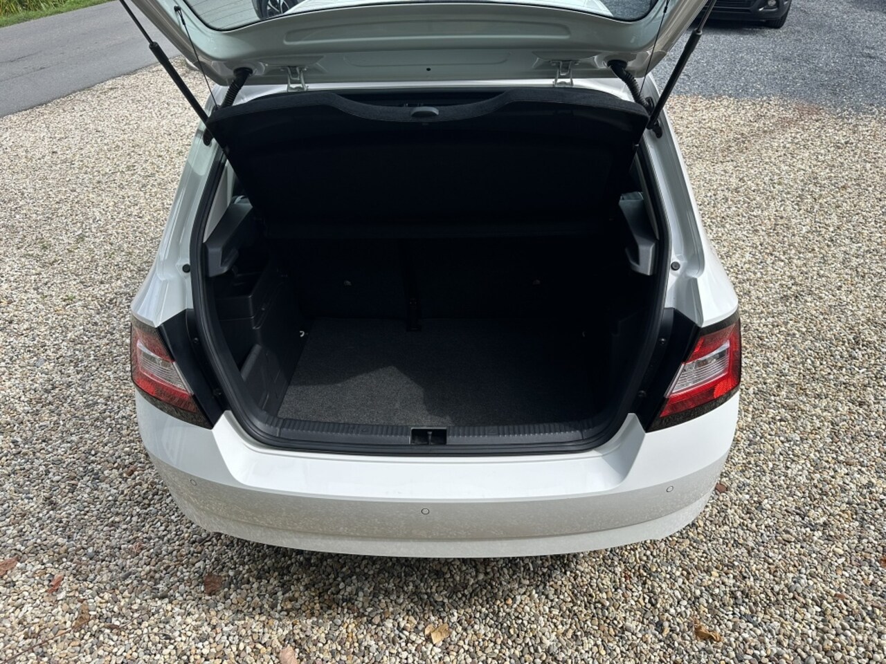 Skoda Fabia - 1.0 Ambition Bns Navigatie/PDC