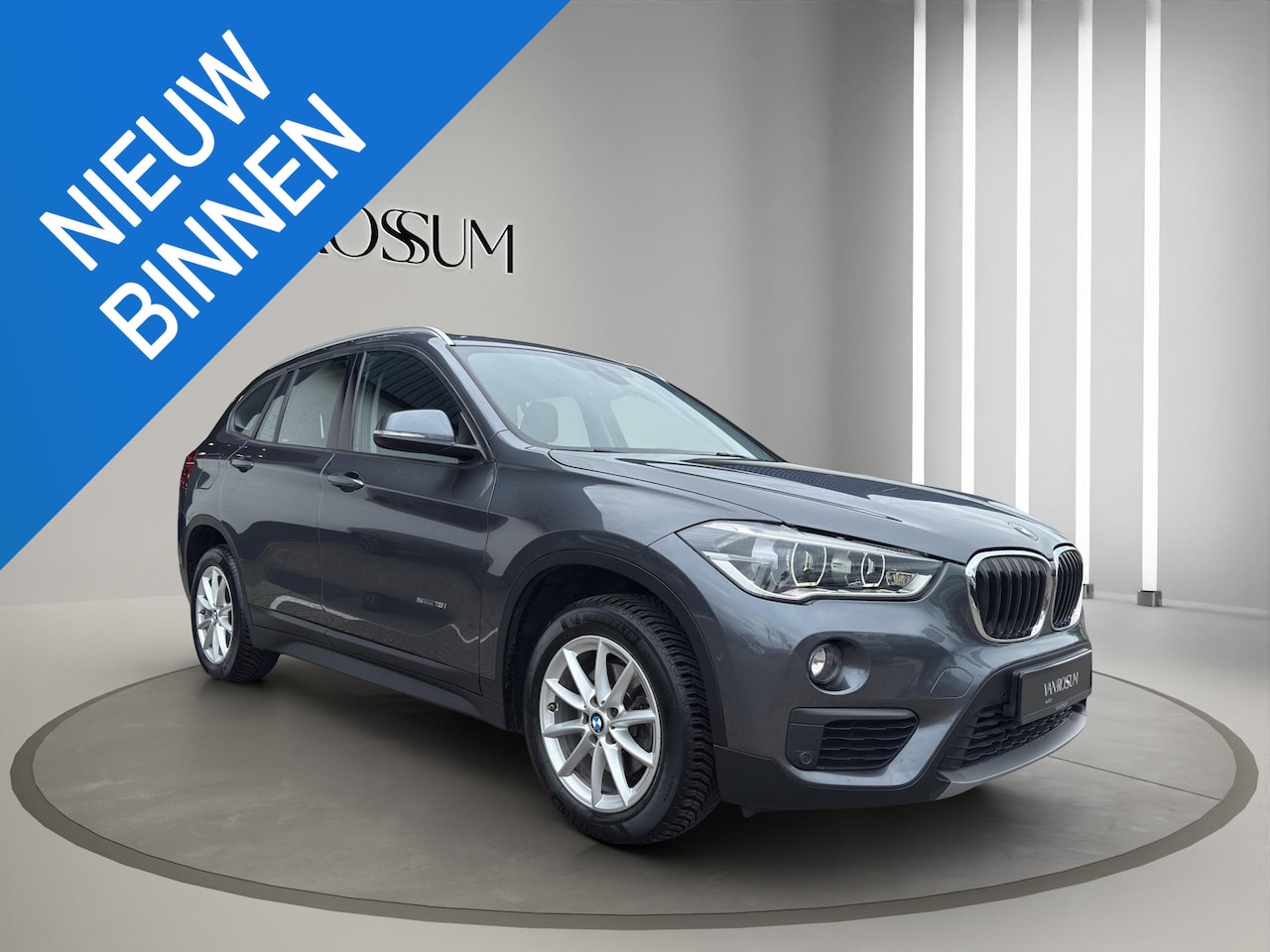 BMW X1 - sDrive18i Executive | Verwarmde Sportstoelen | Camera | Led | Trekhaak | Climate | Parksen - AutoWereld.nl