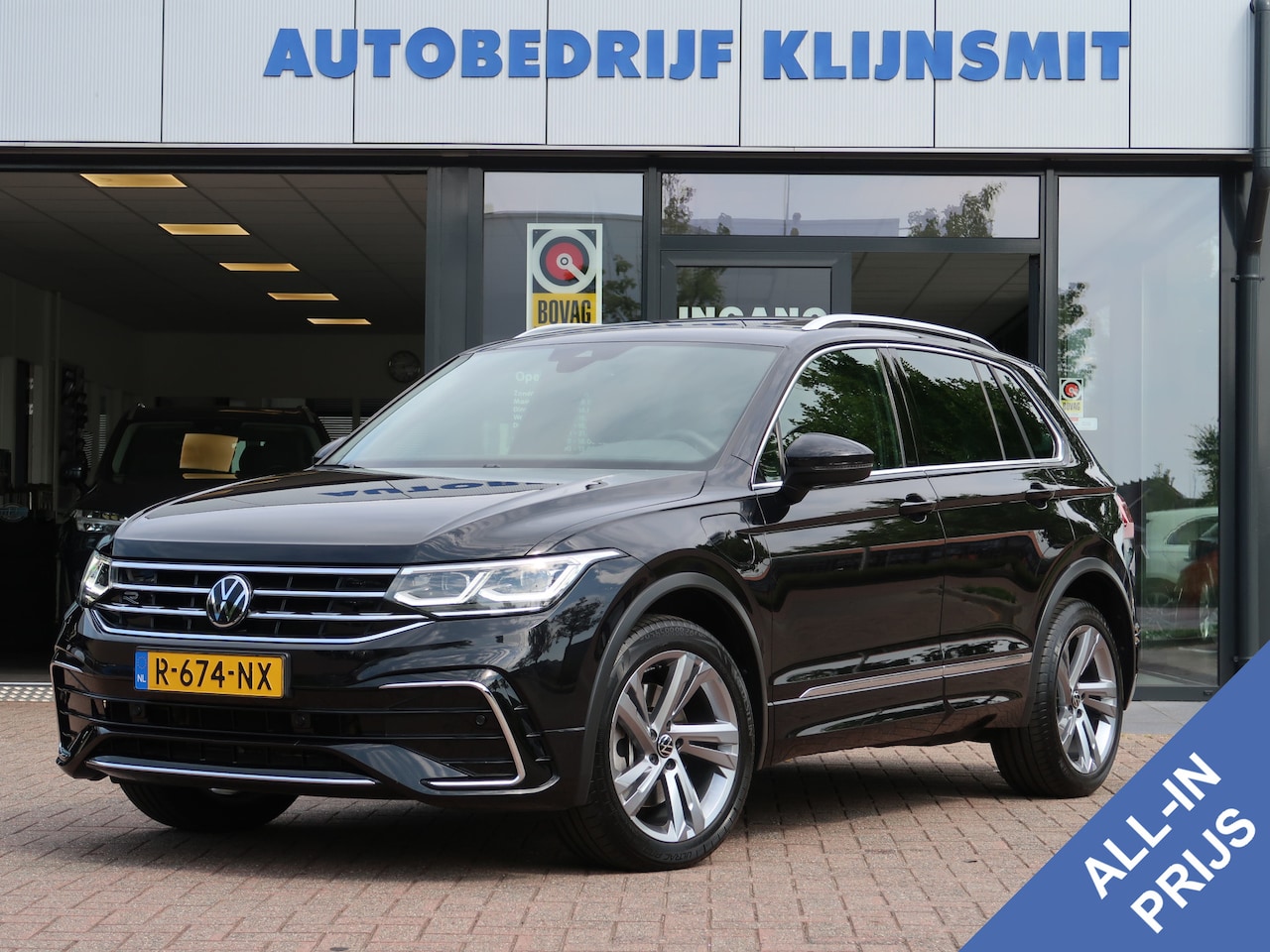 Volkswagen Tiguan - 1.4 TSI eHybrid R-Line Business+ | Panorama | Trekhaak | Camera | - AutoWereld.nl