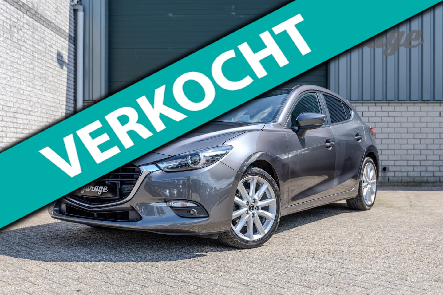 Mazda 3 - 2.0 SkyActiv ,Bose,HUD,Xenon,Zeer mooie,Achteruitrijcamera,Cruise Control,Stoelverwarming - AutoWereld.nl