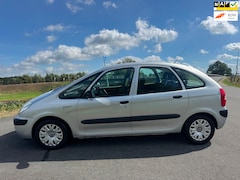 Citroën Xsara Picasso - 1.6i Différence 2