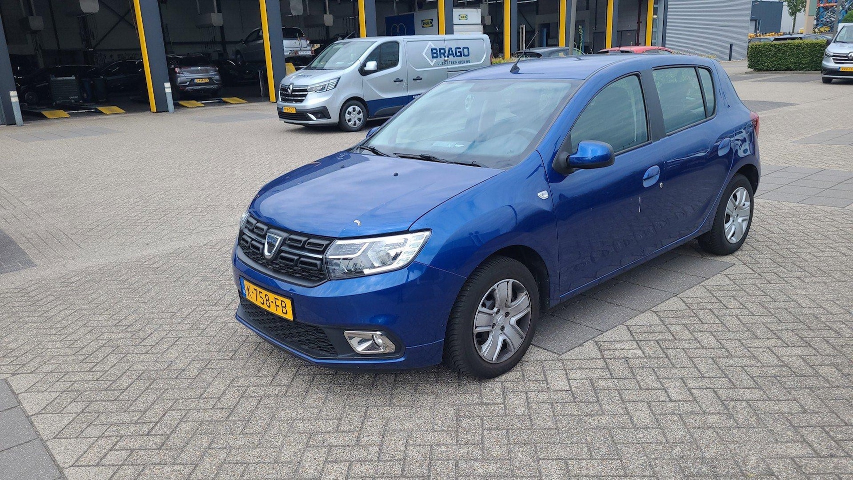 Dacia Sandero - 1.0 TCe Bi-Fuel Comfort |Trekhaak | Parkeersensoren achter| Navigatie|Airco| - AutoWereld.nl