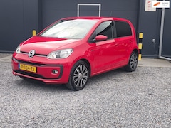 Volkswagen Up! - 1.0 BMT high up PARKING SENSORS, AIRCO
