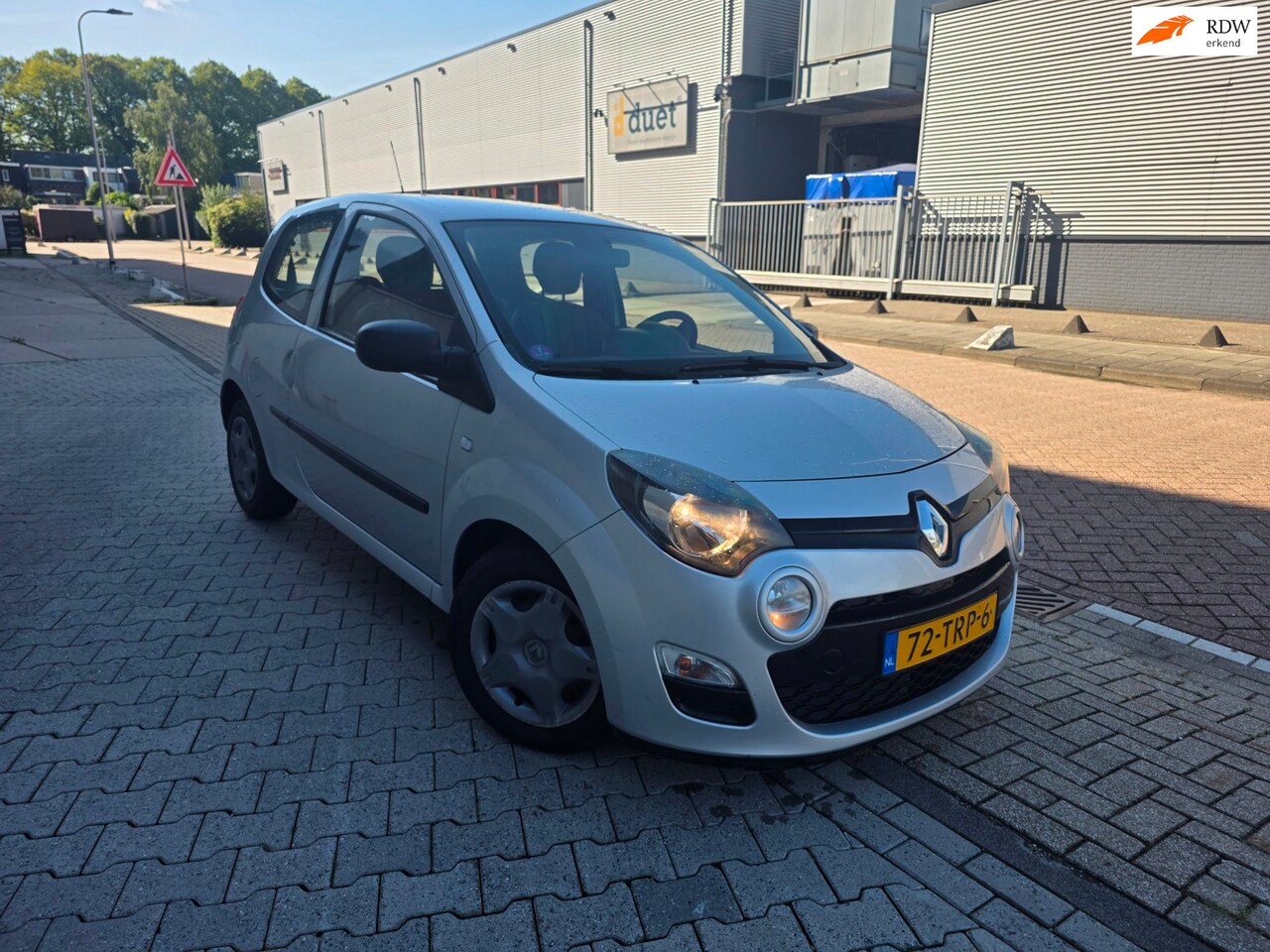 Renault Twingo - 1.2 16V Authentique - RIJDT EN SCHAKELT GOED - AutoWereld.nl