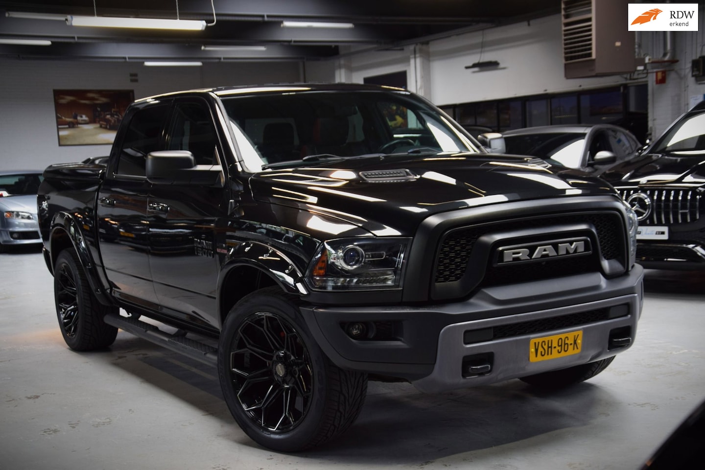 Dodge Ram 1500 - 5.7 V8 4x4 Crew Cab 5'7 Rebel|Navi|Alpine|Schuif/kantel-dak - AutoWereld.nl