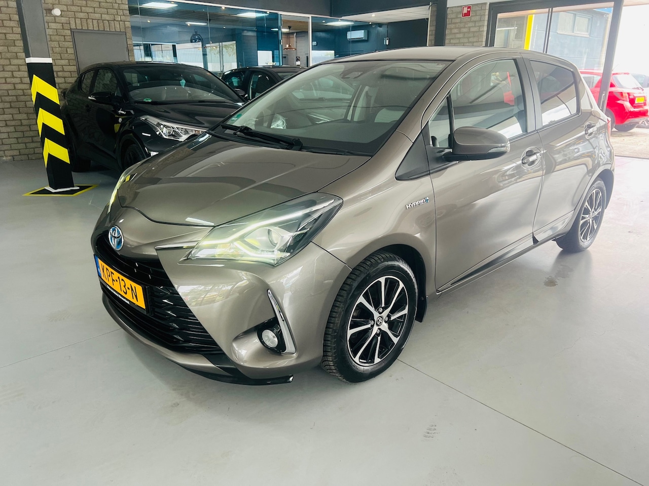 Toyota Yaris - 1.5 Hybrid Dynamic 1.5 Hybrid Dynamic - AutoWereld.nl