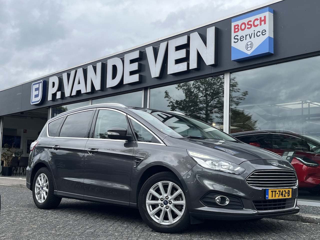Ford S-Max - 1.5 EcoBoost Titanium 7p. 160pk 6-bak | Sony - AutoWereld.nl