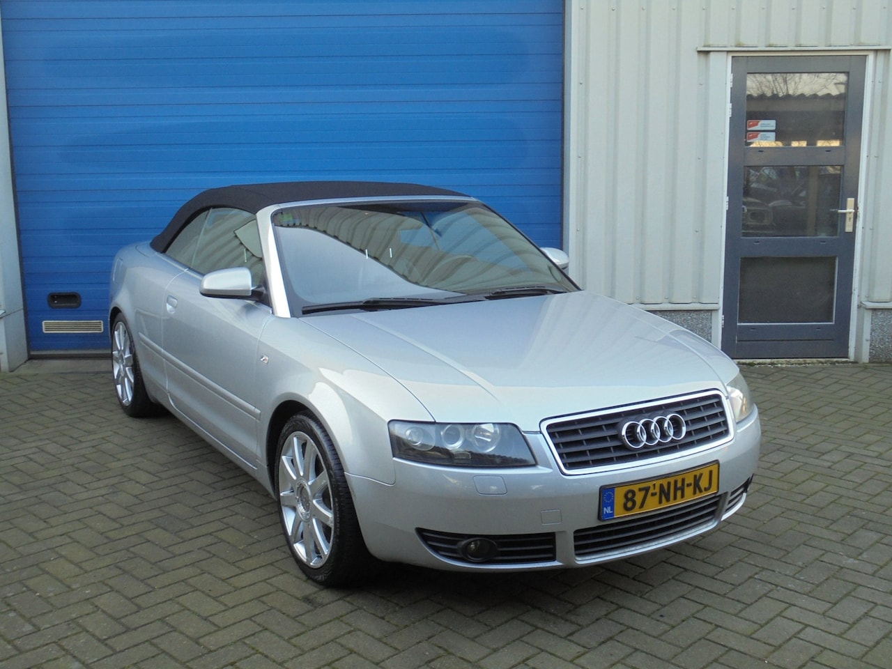 Audi A4 Cabriolet - 2.4 V6 Exclusive TREKHAAK - AutoWereld.nl