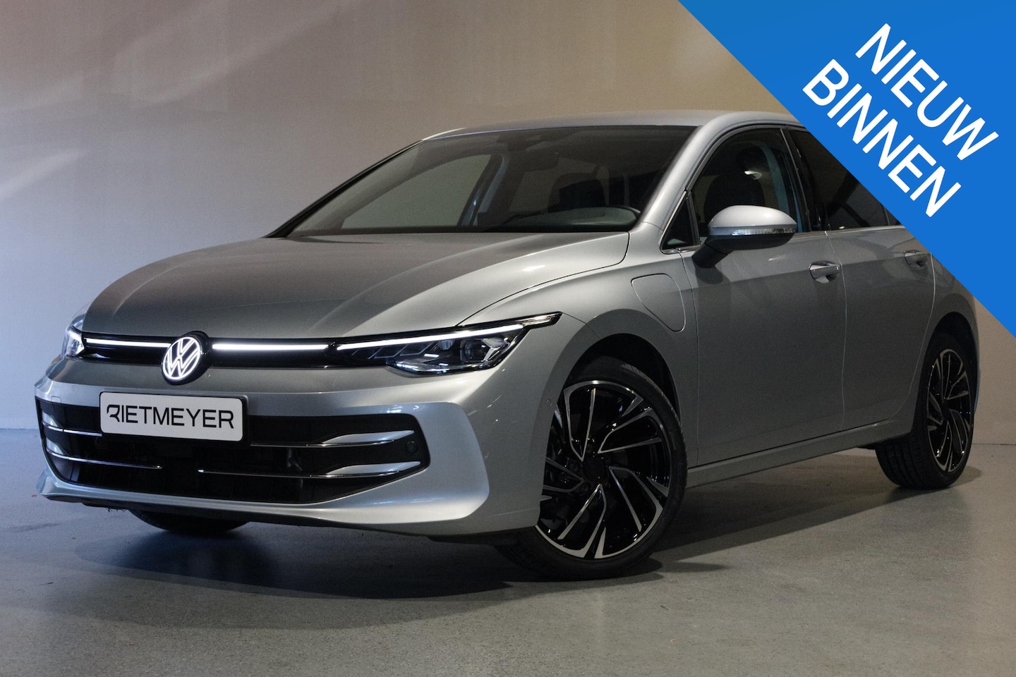 Volkswagen Golf - 1.5 eHybrid Style Edition 1.5 eHybrid Style Edition - AutoWereld.nl