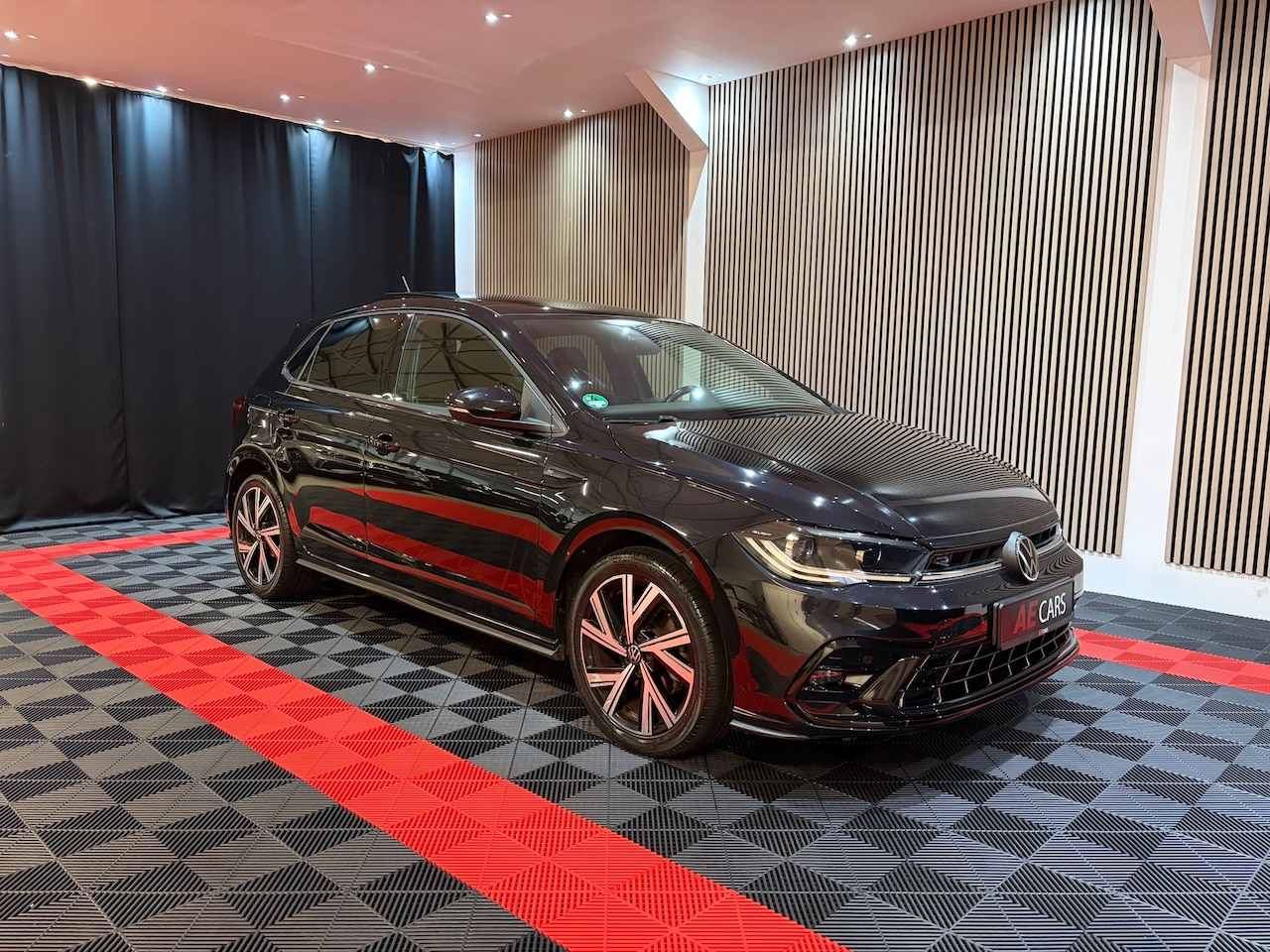Volkswagen Polo - 1.0 TSI R-Line Business Pano Navi Led IQ Lights Camera - AutoWereld.nl