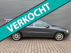 Volvo V70 - 2.4 Edition Sport Bi-Xenon 170PK 5-cilinder Leer Climate ctrl Trekhaak Stoelverwarming