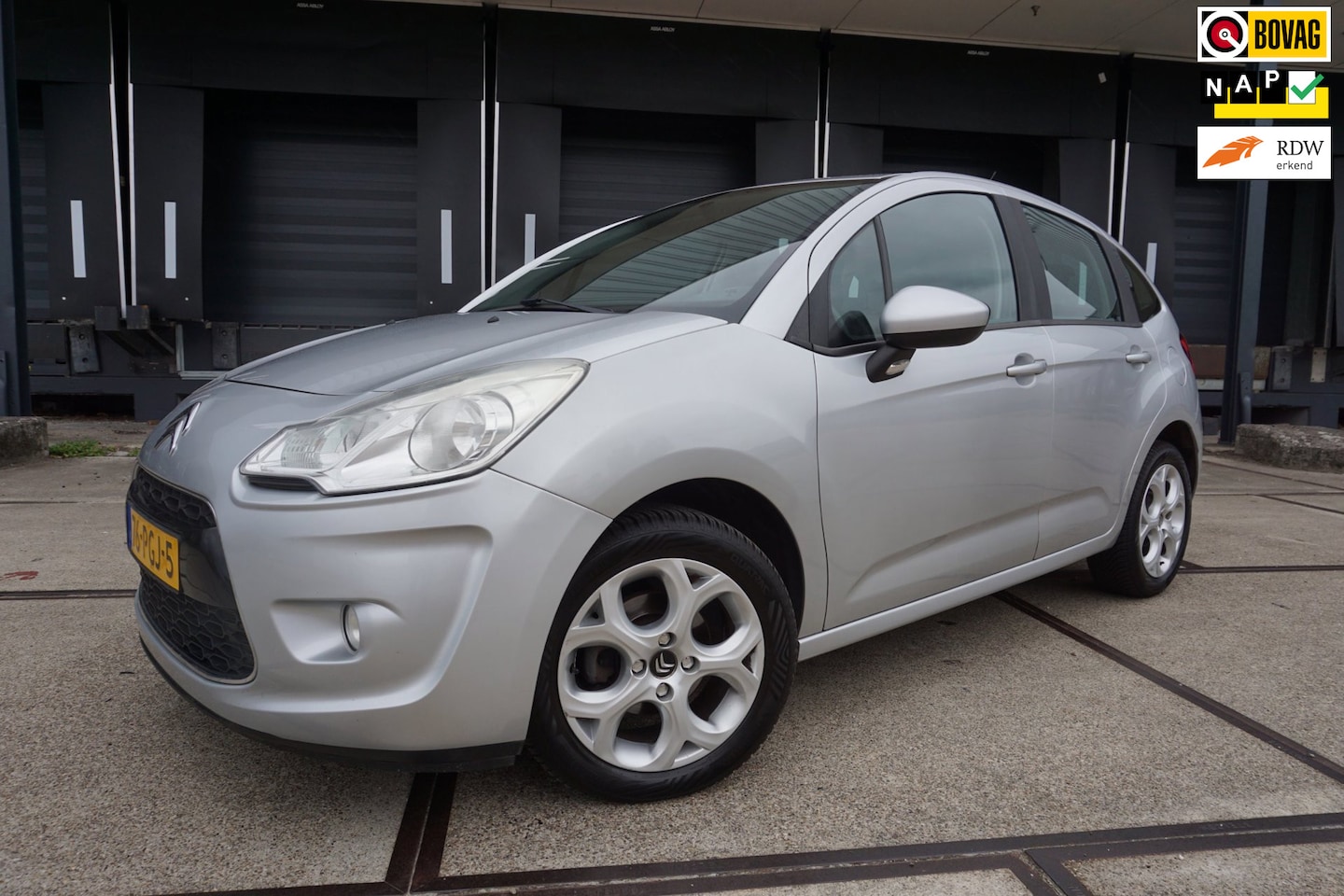 Citroën C3 - 1.4 VTi Ligne Business 1.4 VTi Ligne Business - AutoWereld.nl