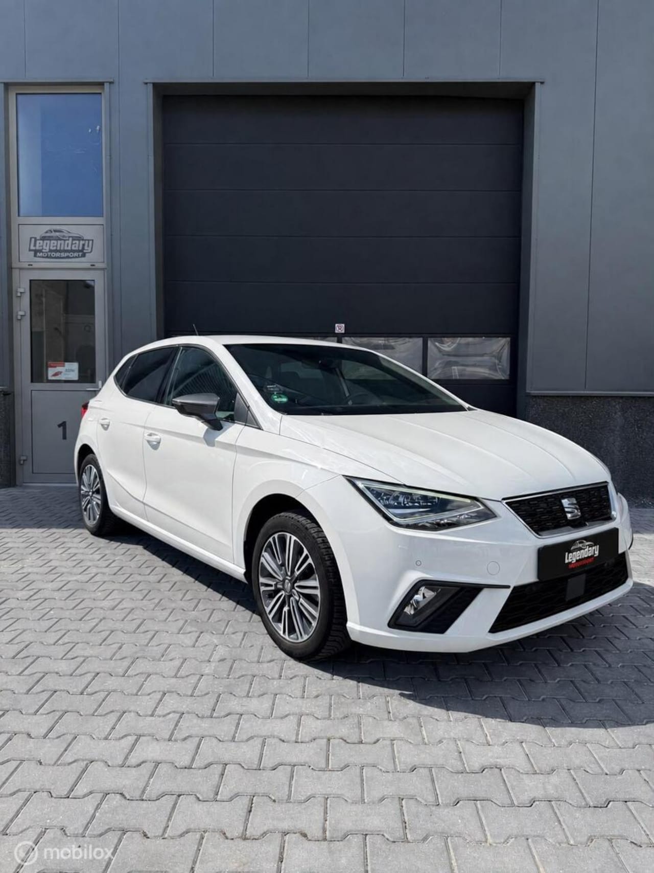 SEAT Ibiza - 1.0 TSI Excellence|CarPlay|Adap. Cruise|Stoelverw - AutoWereld.nl