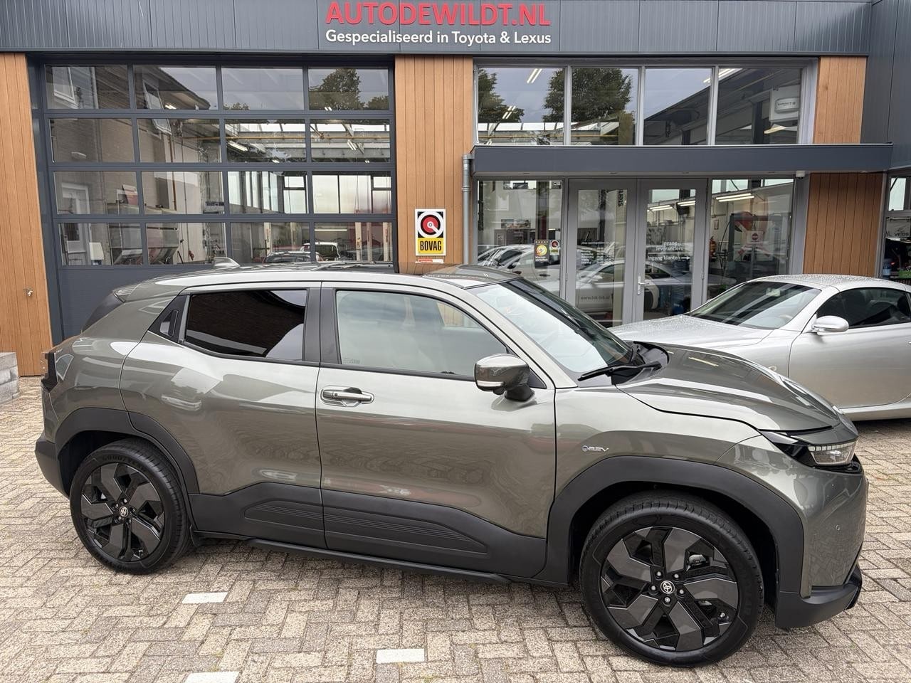 Toyota Urban Cruiser - Executive - JBL|PANO|KEYLESS|360 CAMERA - AutoWereld.nl