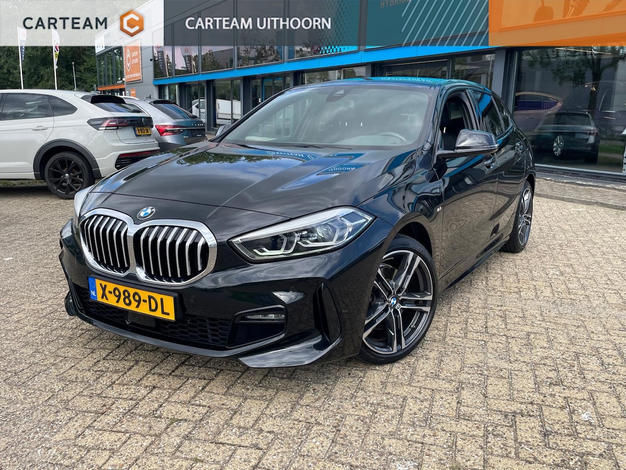 BMW 1-serie - 118i Executive M-Sport Nieuw staat !! Dealer onderhouden !! - AutoWereld.nl