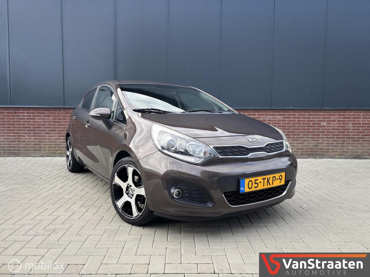 Kia Rio - 1.2 CVVT Super Pack | Airco | Cruise | Keyless | PDC - AutoWereld.nl