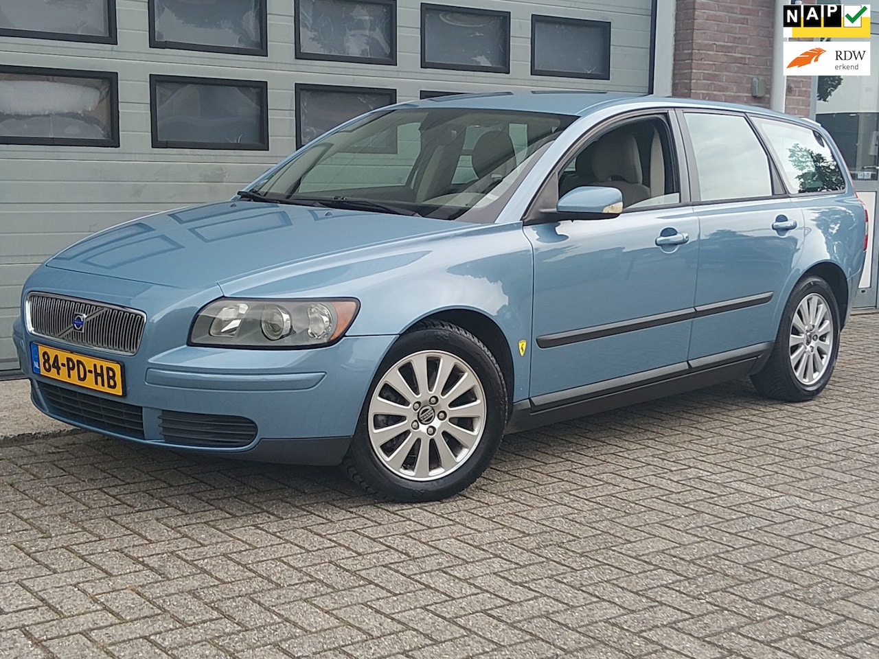 Volvo V50 - 2.4 Elite 2004 Airco MOTOR SCHADE - AutoWereld.nl
