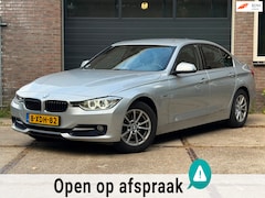 BMW 3-serie - 316i Sport Automaat | Keyless Entry | Navigatie | Stoelverwarming | Climate Control| Parke