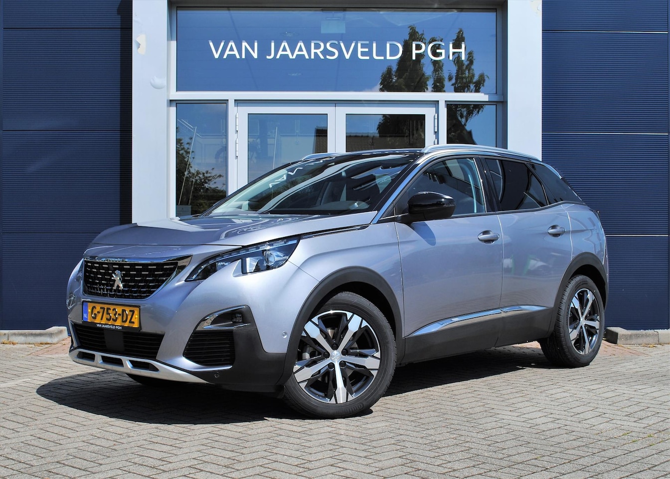 Peugeot 3008 - Allure 1.2 PT 130pk EAT-8 / LED / Nav / 2x cam - AutoWereld.nl