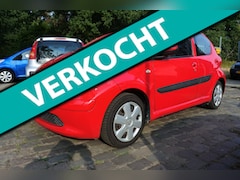 Toyota Aygo - 1.0-12V + 230 dkm 5 drs airco nw apk 26-9-2027