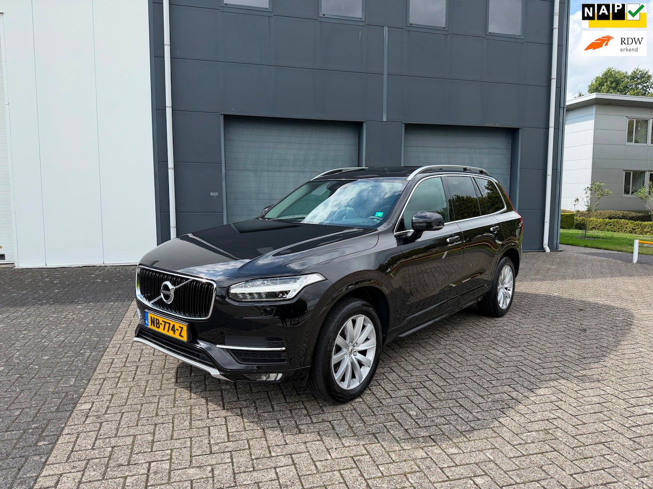 Volvo XC90 - 2.0 D5 AWD Inscription 2017 Automaat/Pano/Dealeronderhouden - AutoWereld.nl