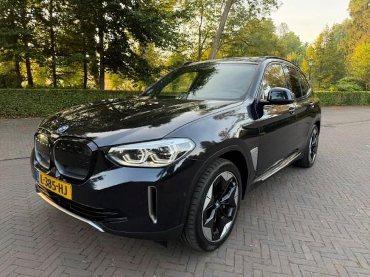 BMW iX3 - High Executive SOH 96%/Trekhaak/Pano/Leer/Headup/360Camera/Harman Karbon - AutoWereld.nl