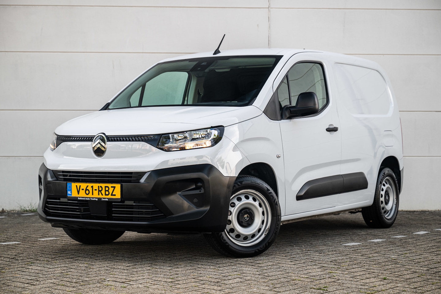 Citroën Berlingo - 1.2 PureTech 110pk S&S L1 3-PRS |Airco|Navi|Cruise|Carplay| - AutoWereld.nl