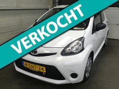 Toyota Aygo - 1.0 VVT-i Now - Airco - Dealer onderhouden - Leer