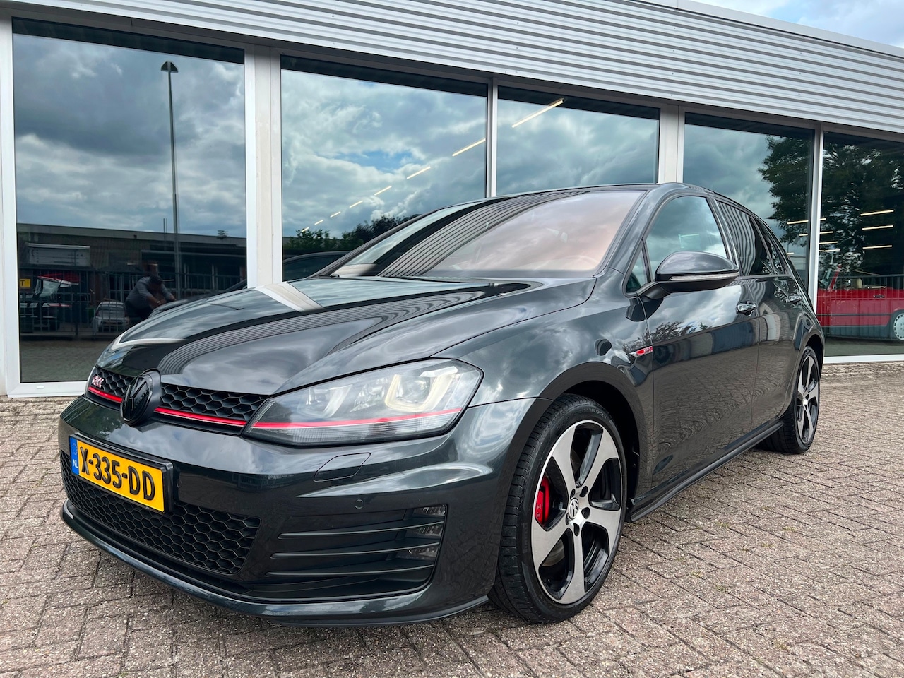 Volkswagen Golf - 2.0 GTI Performance 230 PK, Leer, Led - AutoWereld.nl