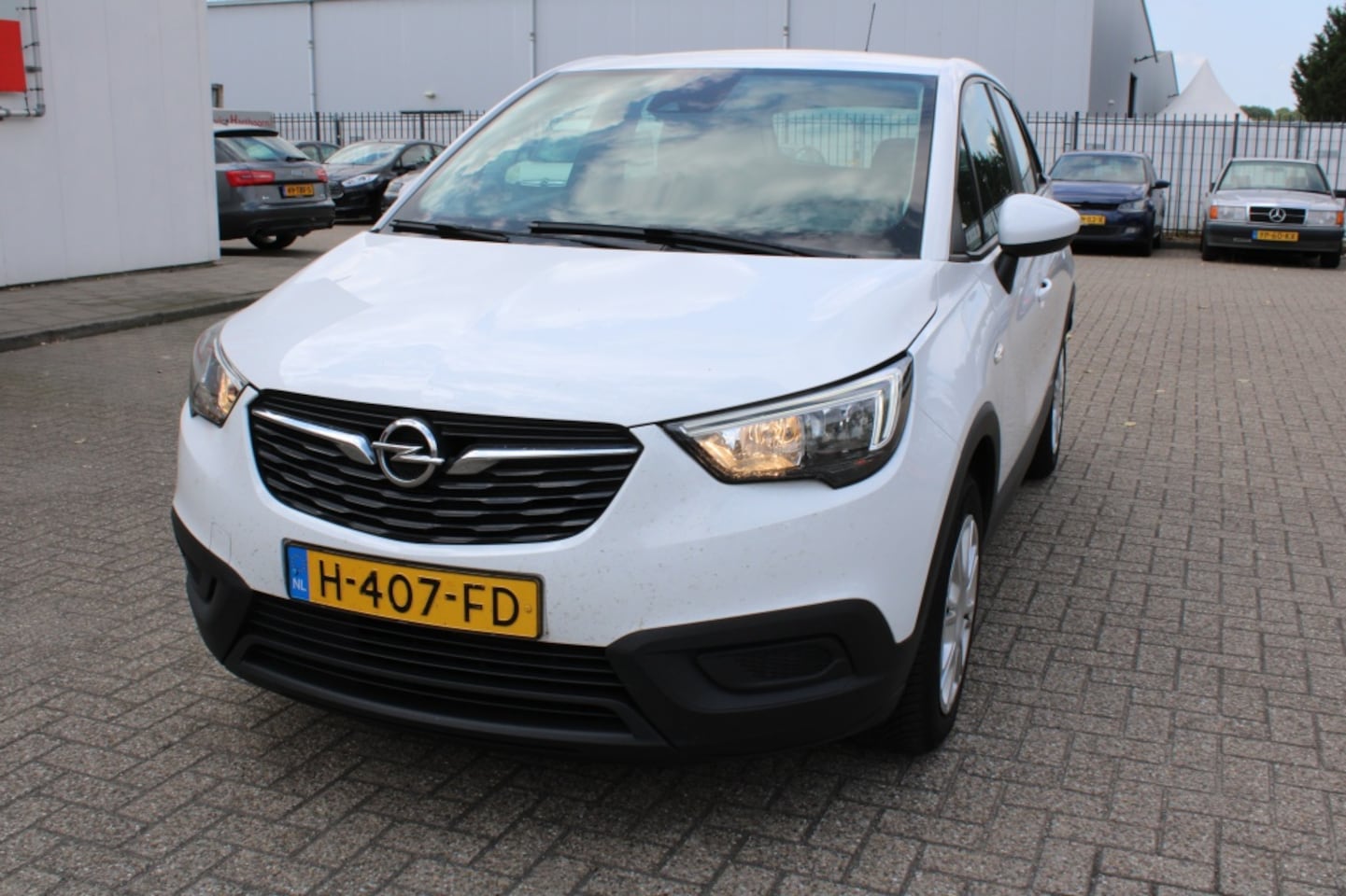 Opel Crossland X - LEES TEKST 1.2 Edition - AutoWereld.nl