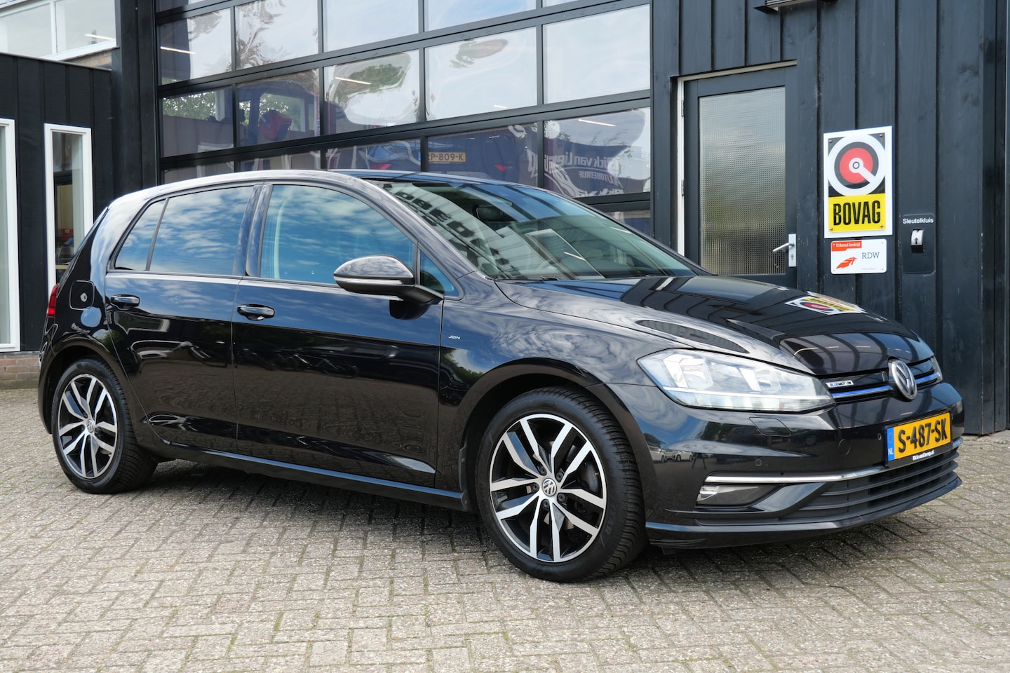 Volkswagen Golf - 1.5 TSI Highline | Clima | CarPlay | Cruise | Digital Cockpit | St. verwarming - AutoWereld.nl